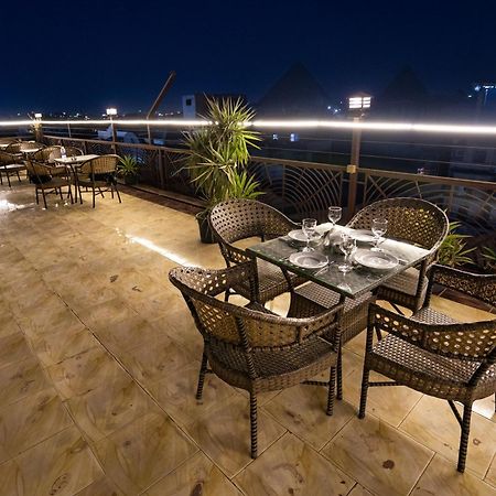 Pyramids Gem Plaza Hotel Kafret el-Gabal Exterior foto