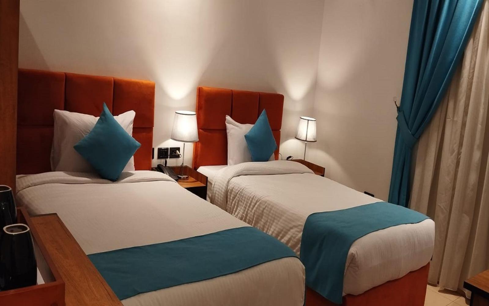 Pyramids Gem Plaza Hotel Kafret el-Gabal Exterior foto